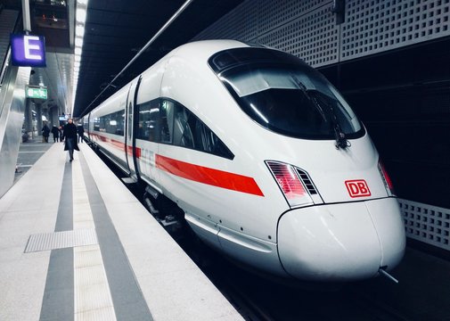 韋林工業(yè)視頻內(nèi)窺鏡系列產(chǎn)品在軌道交通領(lǐng)域檢測(cè)中的應(yīng)用